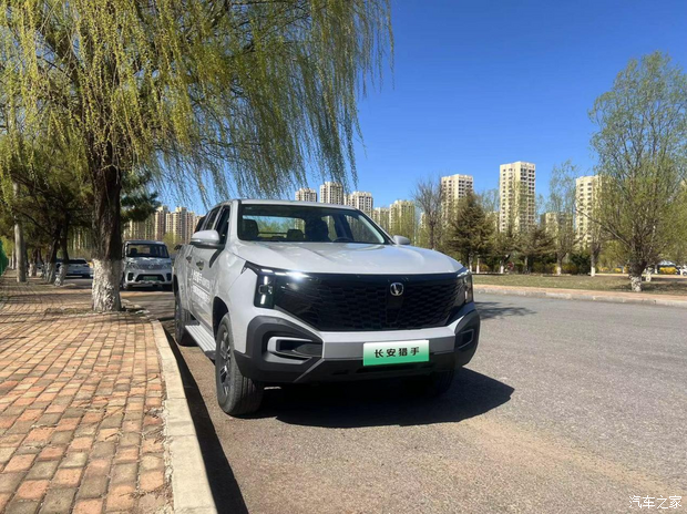 全球首款超级增程皮卡可以称得上是“移动的发电机”(图1)