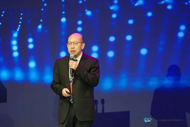 2024中国郑州汽车大会暨智能网联汽车大赛隆重开幕(图12)